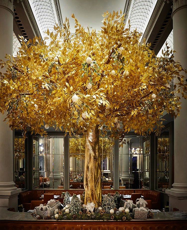 Grande Gold Tree